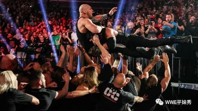 2014年WWE最新赛事，激情与荣耀的碰撞wwe2014年的比赛