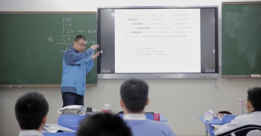 社会文化的折射与社会互动分析一肖一码中持一一肖一子深圳