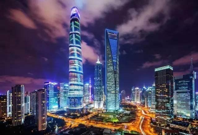 澳门2045，新时代的璀璨明珠—宫家婆的探索之旅2025年正版资料免费大全