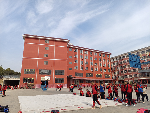 河南民办学校遭拆，教育公平的隐忧与反思封闭学校哪里最好